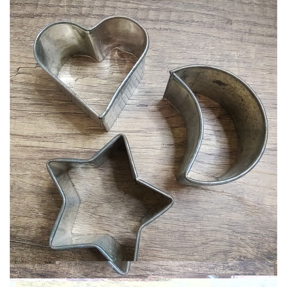 Set of 3 Vintage Metal Cookie Cutters Heart Star Moon A15